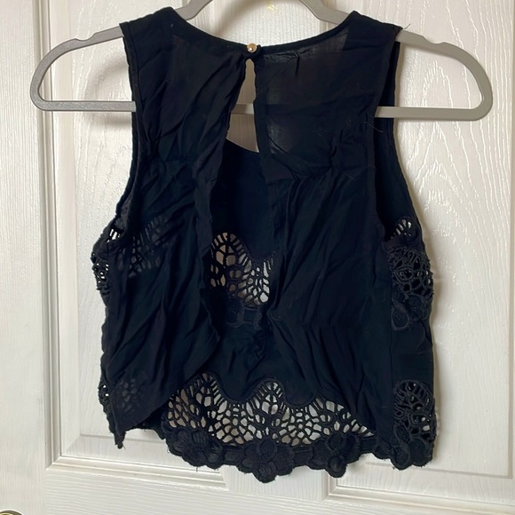 Cutout crop top - Picture 2 of 2